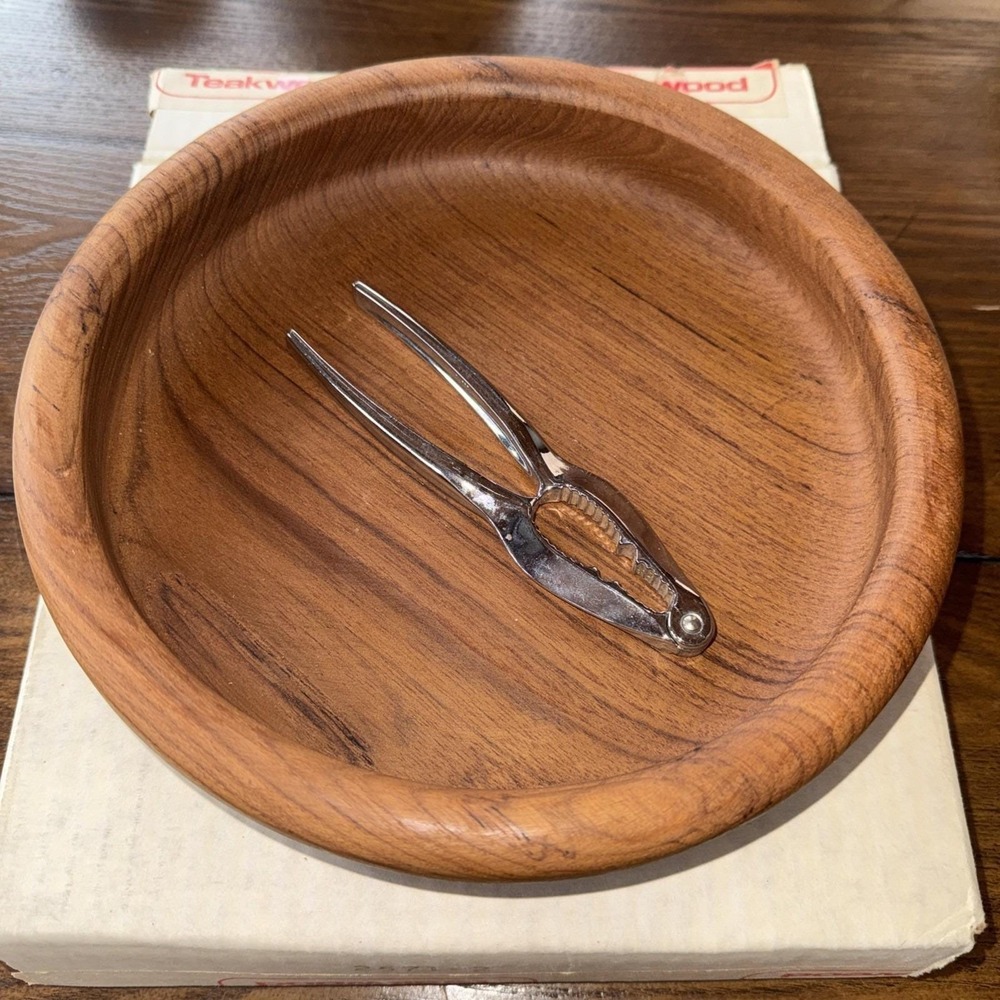 Selandia Design Teak Wood Nutcracker Bowl Set Vintage 10x10x2 Original Box